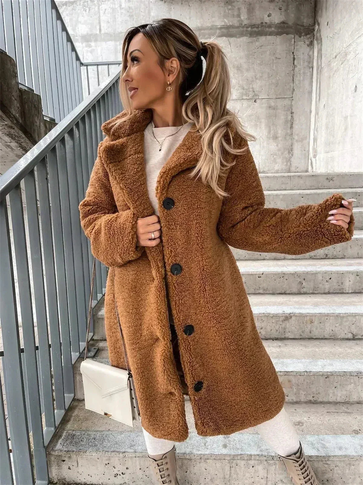 MAYA | Teddy Jacket Elegant warmth for stylish days