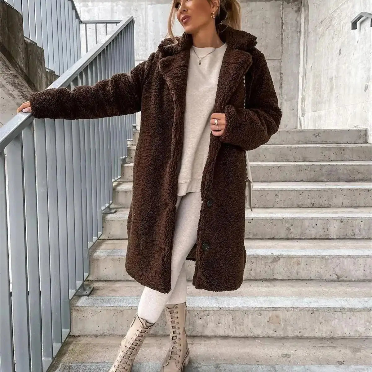 MAYA | Teddy Jacket Elegant warmth for stylish days